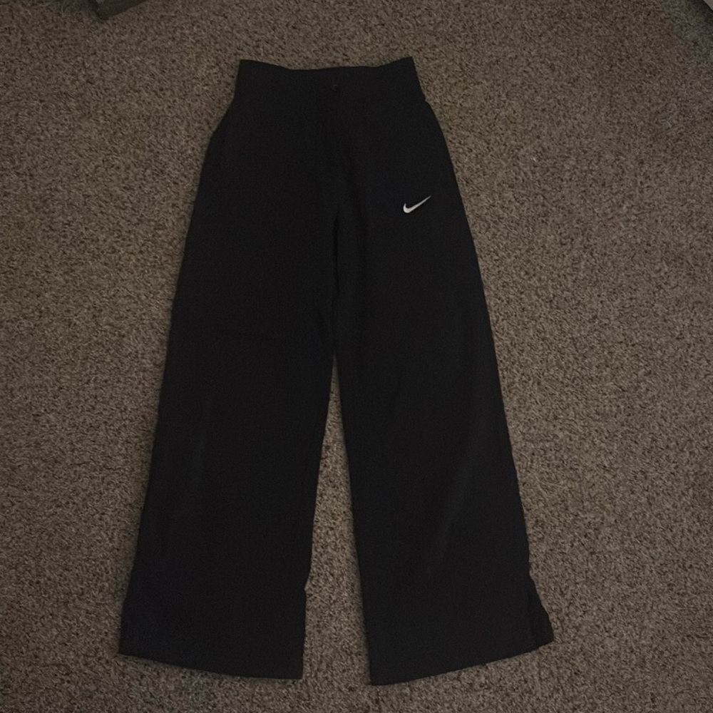Nike Woman’s Wide Leg Sweatpants